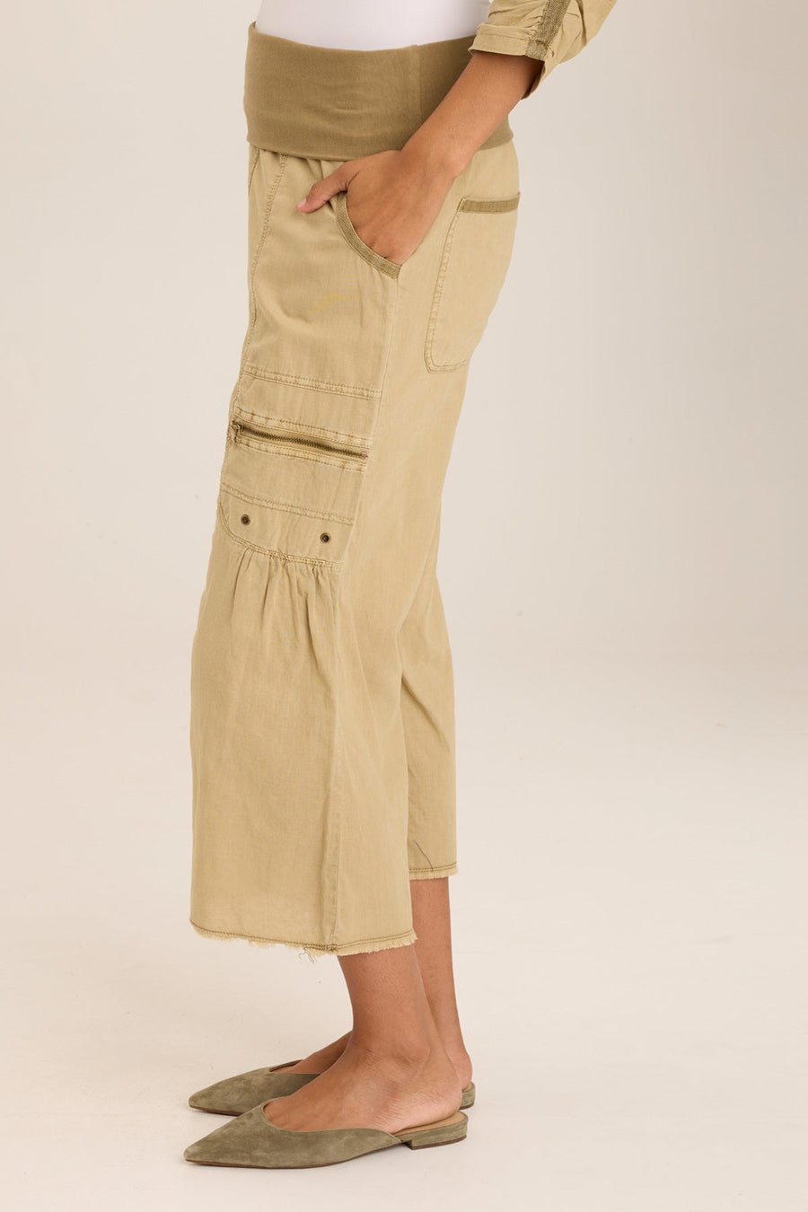 Pasqual Cotton Linen Flowy Cargo Crop
