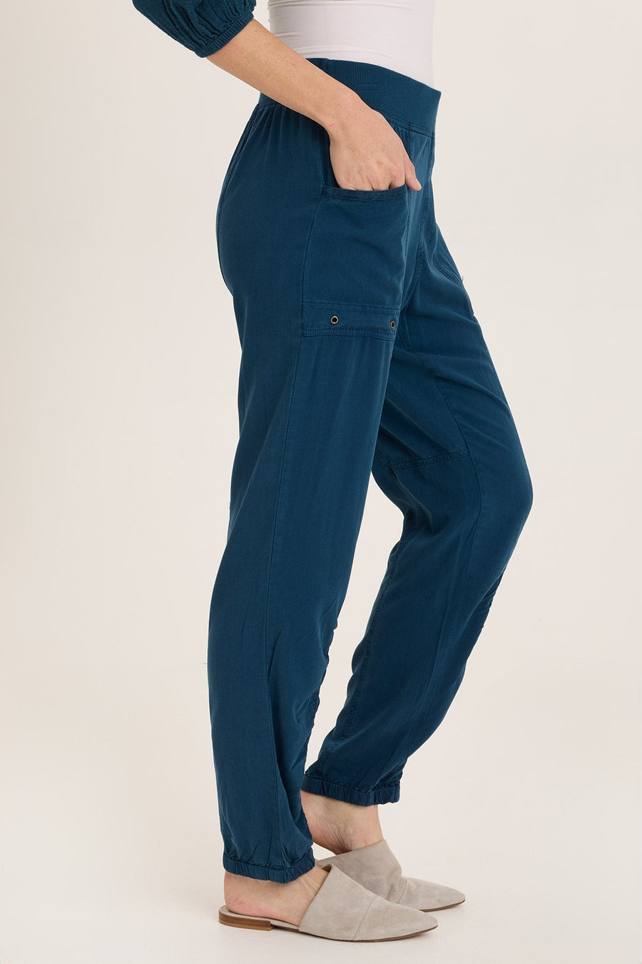 Squire Twill Banded Hem Casual Pant