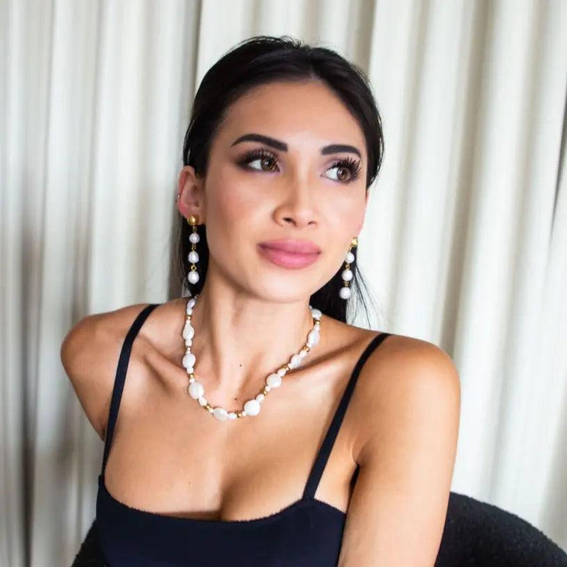 Tres Pearl Earrings